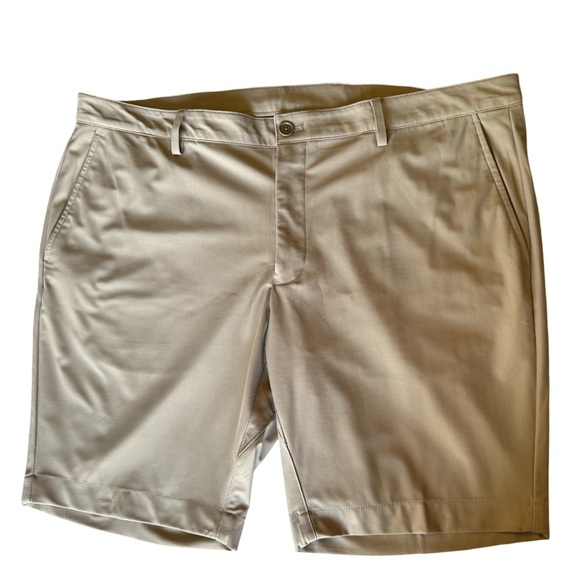 Jos A Bank Tailored Fit Travelers Collection Shorts Size 42 Flat Front Khaki EUC - Picture 1 of 9